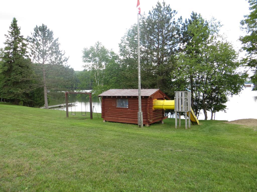 Bondi Village Cottage Resort Lake of Bays Luaran gambar